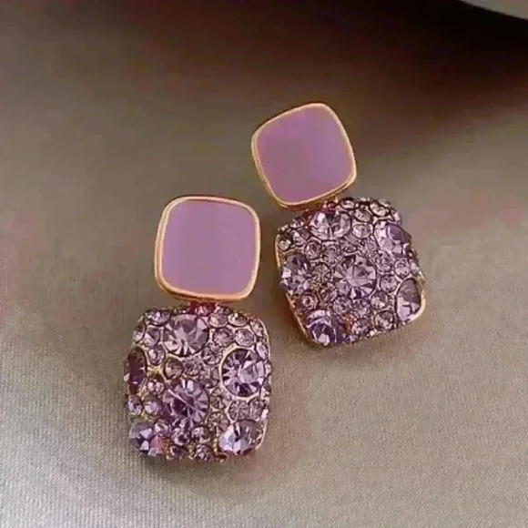 New Lavender Crystal Square Earrings - Picture 1 of 4